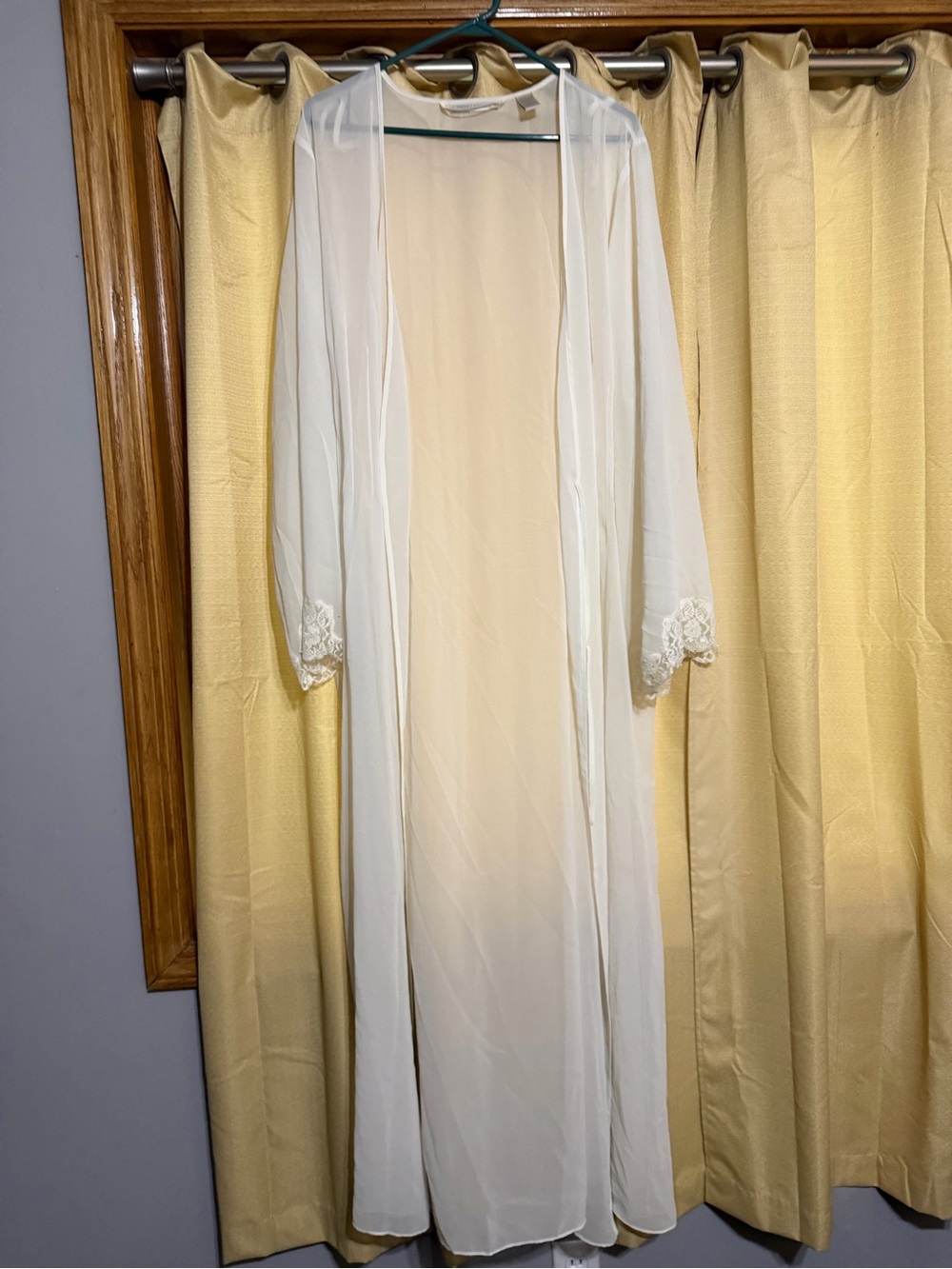 Valerie Stevens Lightweight Sheer Long Robe with Lace Cuffs - cream
